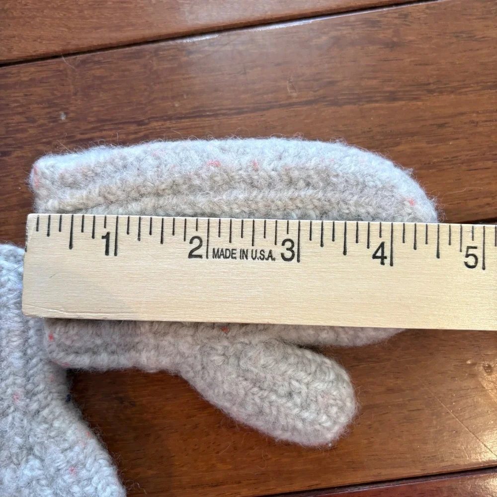 Handmade Infant ‎ Cable Knit Mittens Oatmeal Beige Speckled Wool Blend Mittens